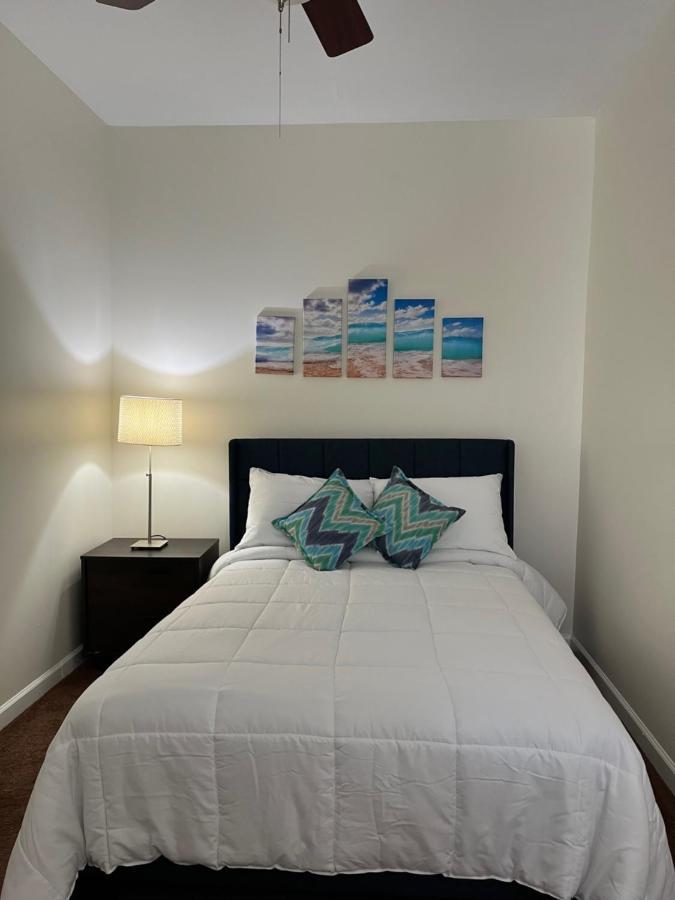 Cozy Located In A Prime Area. * Philadelphia